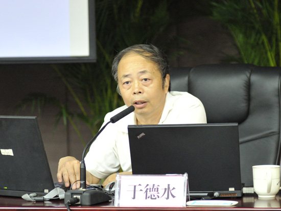 市人大常委会机关人大讲坛首次开讲