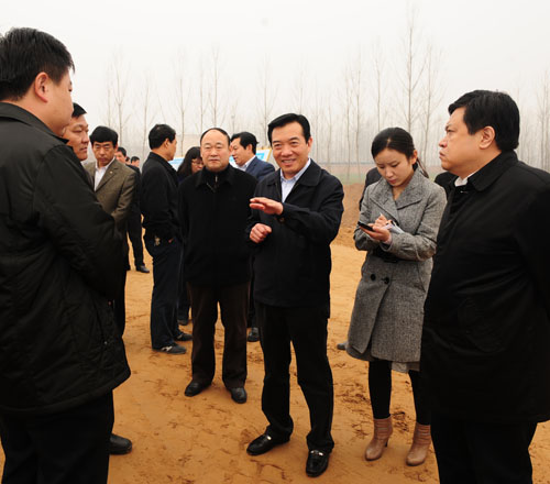 市人大常委会视察交通重点工程建设进展情况（图）