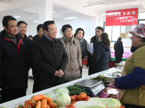 郑州日报：围绕大局履行职能切实维护人民利益——2011年市人大常委会工作回顾之二