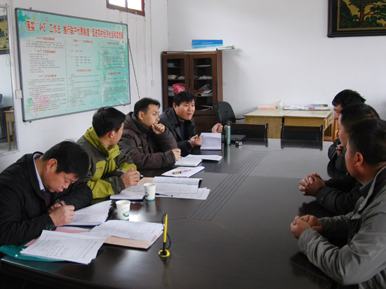 市人大常委会机关群众工作队深入调研全面开展工作