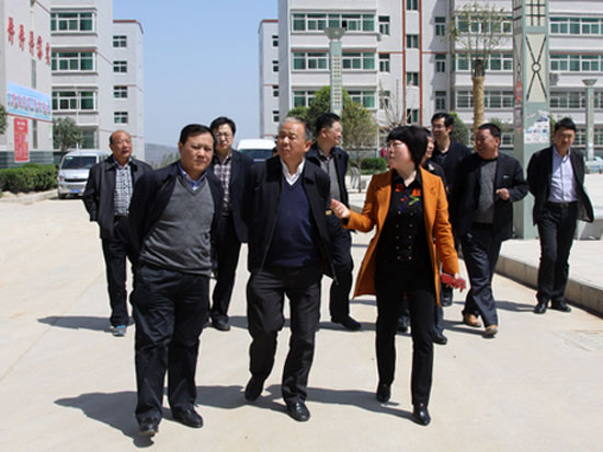 荥阳市人大常委会调研扶贫开发工作