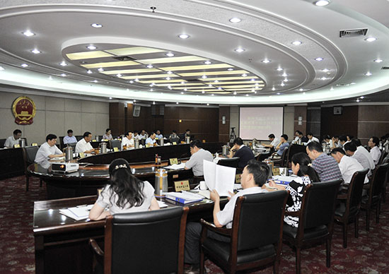 市十四届人大常委会召开第二十次主任会议