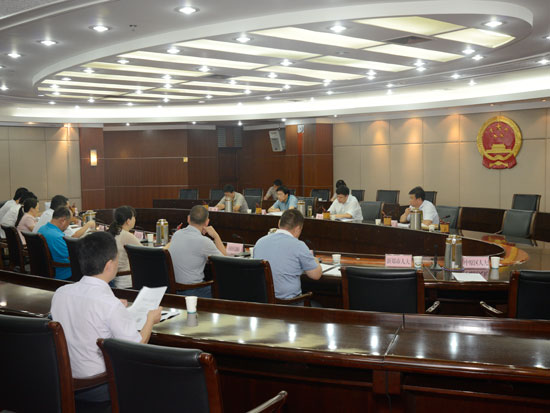 市人大常委会召开“五单一网”制度改革座谈会