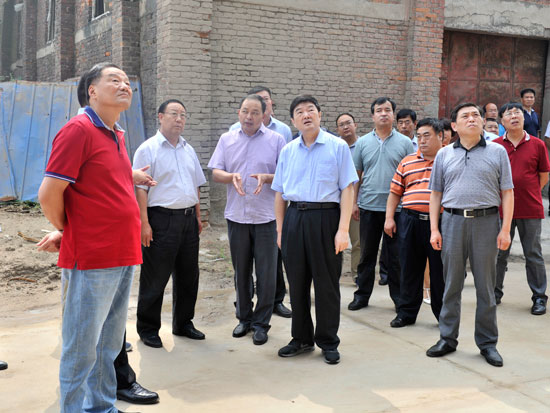 省人大常委会在郑调研土壤污染防治立法工作