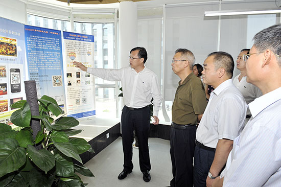 市人大常委会视察创新创业综合体建设并督办代表建议落实情况