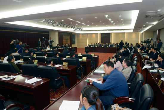 市人大常委会专题询问直击大气污染防治问题