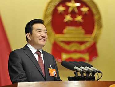 市十四届人大三次会议举行第二次全体会议