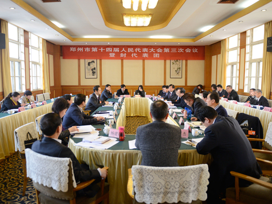 市十四届人大三次会议分团审议人大常委会工作报告掠影（三）