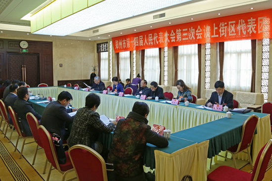 市十四届人大三次会议分团审议人大常委会工作报告掠影（四）