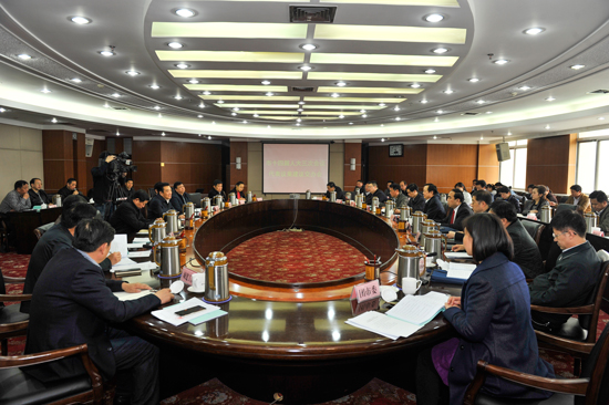 市人大常委会召开代表议案建议交办会