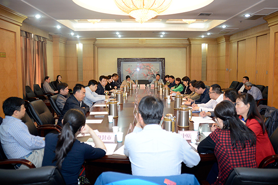 郑州市人大常委会召开法律援助工作评议座谈会