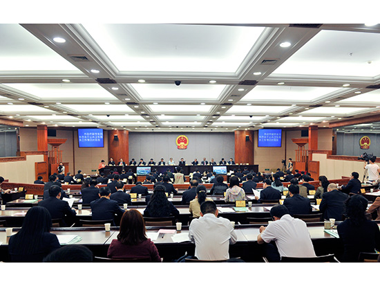 市十四届人大常委会第十六次会议举行