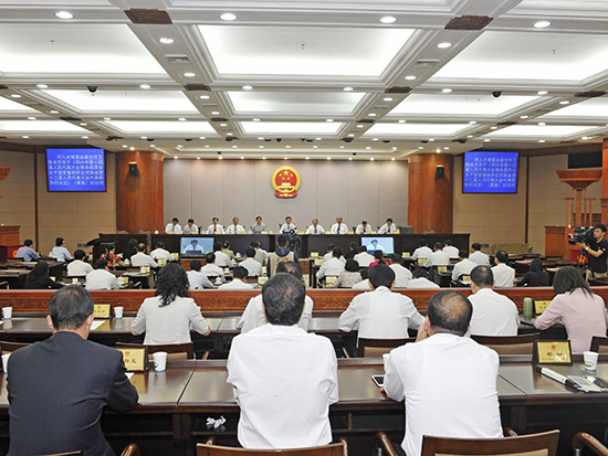 市十四届人大常委会第十七次会议举行