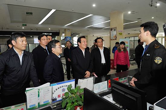 部分驻郑全国和省人大代表赴周口开展集中视察