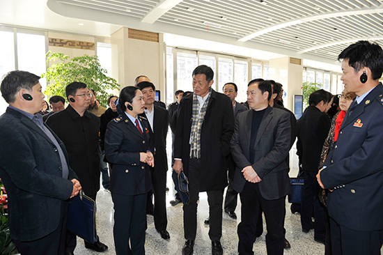 市人大常委会视察我市税务工作情况