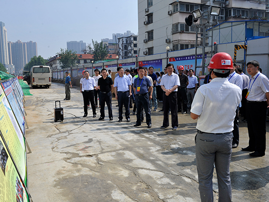 市人大常委会视察我市城市防汛工作