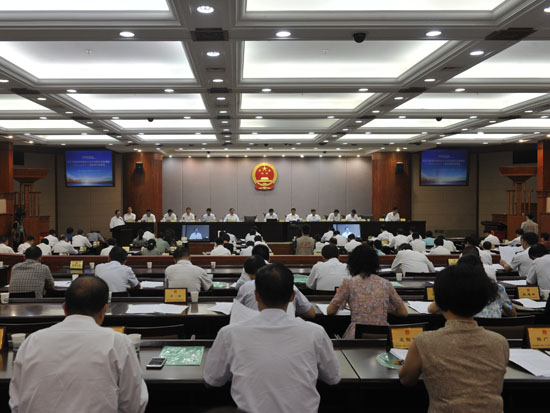 市十四届人大常委会第二十八次会议现场