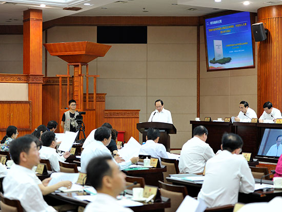 市科技局局长文广轩作关于郑州国家自主创新示范区规划和建设情况的报告