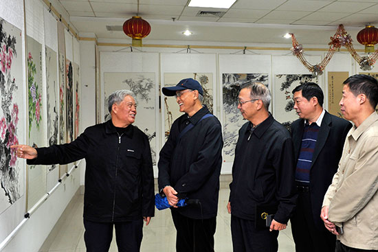 喜迎十九大市人大常委会机关举办书画展