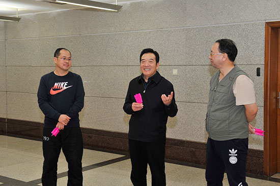 白红战主任关心指导毽球队开展活动
