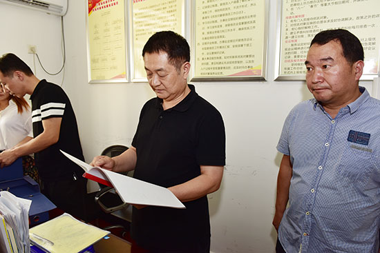 中原区人大常委会主任李长义调研基层人大代表阵地建设工作