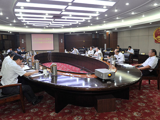 市人大常委会举行第六十六次主任会议