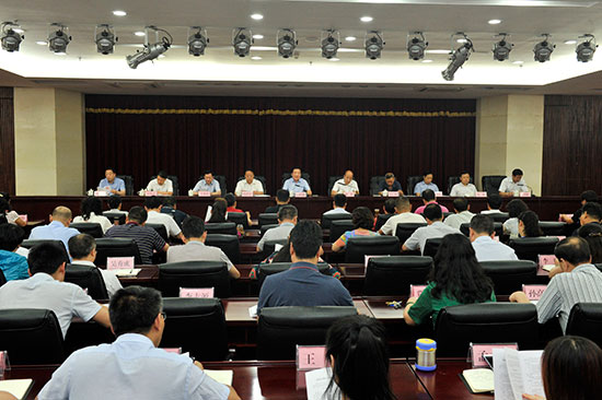 市人大常委会举行机关全体会议