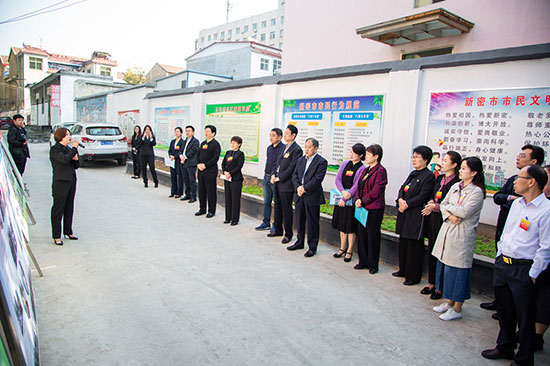 新密市人大常委会视察创建国家卫生城市工作