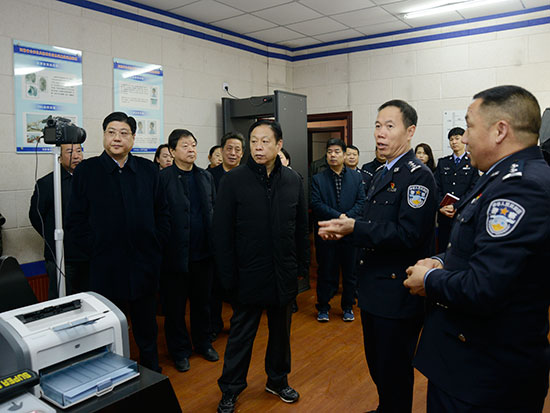 市人大常委会调研我市扫黑除恶专项斗争工作开展情况