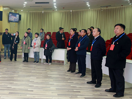 驻上街区的郑州市第十五届人大代表开展集中视察