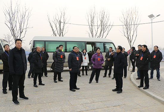 二七区人大常委会组织驻二七区市十五届人大代表进行集中视察