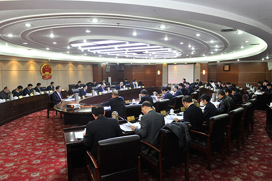 市十五届人大常委会举行第六次主任会议