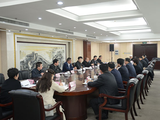 我市举行座谈会欢送出席全国两会代表委员