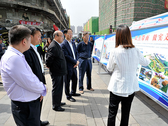 市人大常委会领导到二七区调研城市品质改造提升工作