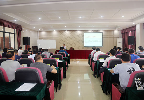 登封市五届人大常委会组织履职学习培训