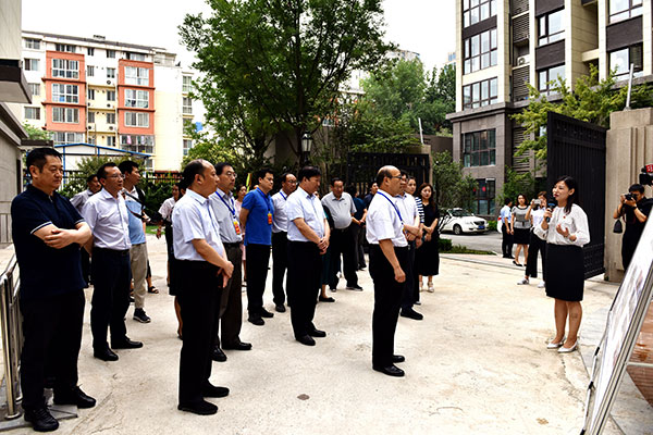 市人大常委会主任胡荃调研中原区教育工作