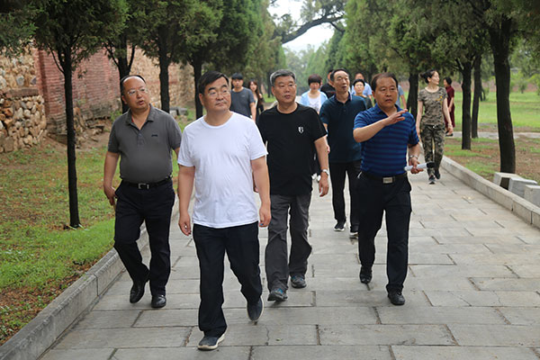 登封市人大视察嵩山和世界文化遗产保护工作