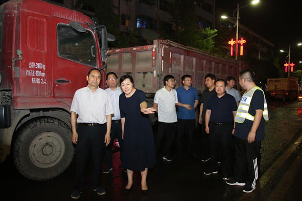 荥阳市人大常委会视察索河路升级改造项目