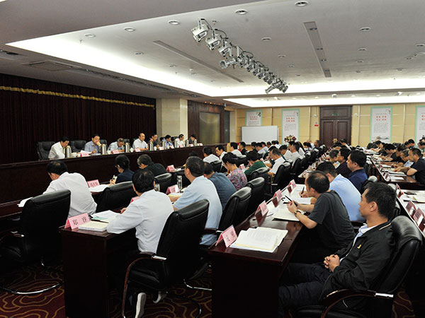 市人大常委会机关举行主题教育专题党课活动