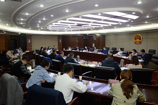 市人大常委会教科文卫工委组织召开综合防控儿童青少年近视工作座谈会