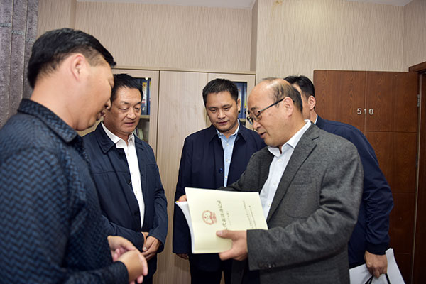 郑州市人大常委会主任胡荃到中原区调研街道人大工作