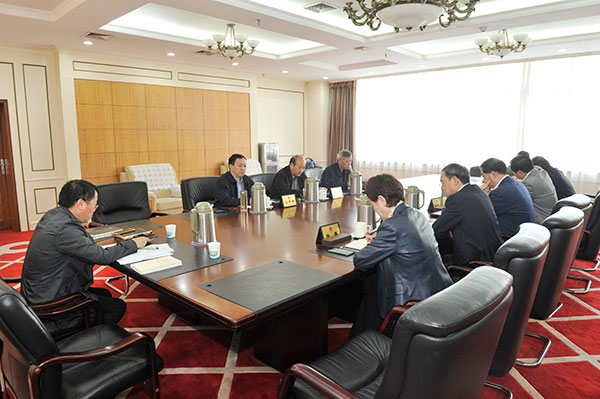 市人大常委会党组召开专题会议对照党章党规找差距
