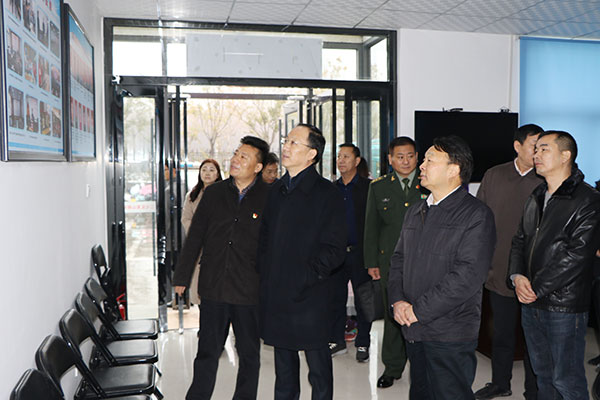市人大代表、二七区委书记陈红民到嵩山路街道人大代表联络站开展活动