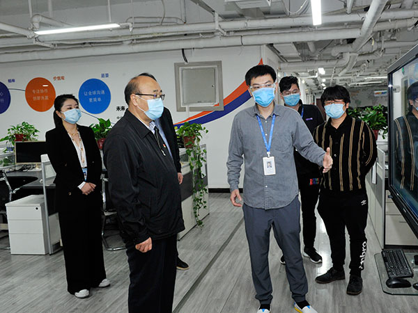 市人大常委会领导到高新区调研复工复产情况