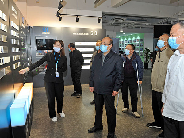 市人大常委会领导继续到高新区开展“三送一强”活动