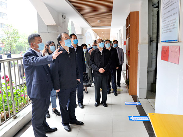 省人大常委会视察我市返校复学和疫情防控工作
