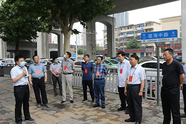 市区两级人大代表视察二七区农村和城市防汛工作