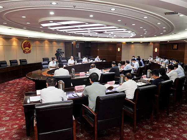 市十五届人大三次会议代表建议办理推进工作会召开