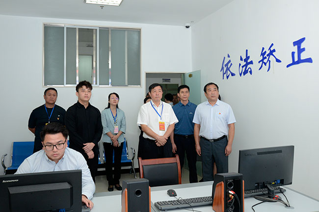 市人大常委会视察代表建议办理进展情况