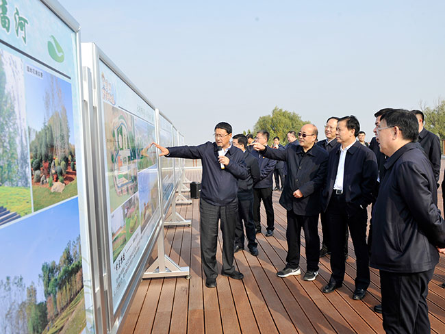 全市改进城市管理与改善人居环境工作推进会召开——扎实推进“三项工程、一项管理”工作促进城市高质量发展加快国家中心城市建设